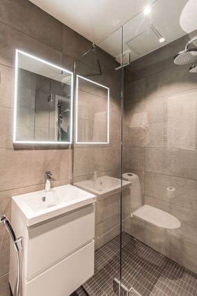 Kaksion wc ja- ja suihkutilat